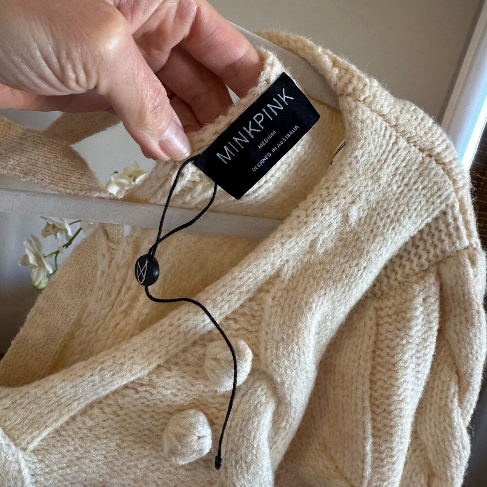 MinkPink Amina Bobbie Cable Knit Open Back Sweater Cream M NWOT - Picture 7 of 10